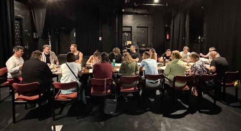 Shakespeare a nyári ég alatt – új szabadtéri színpadot avat a Bartók Színház