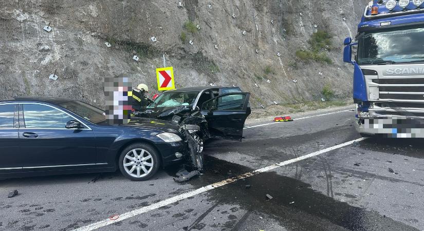 Súlyos baleset Maros megyében: hat személy megsérült