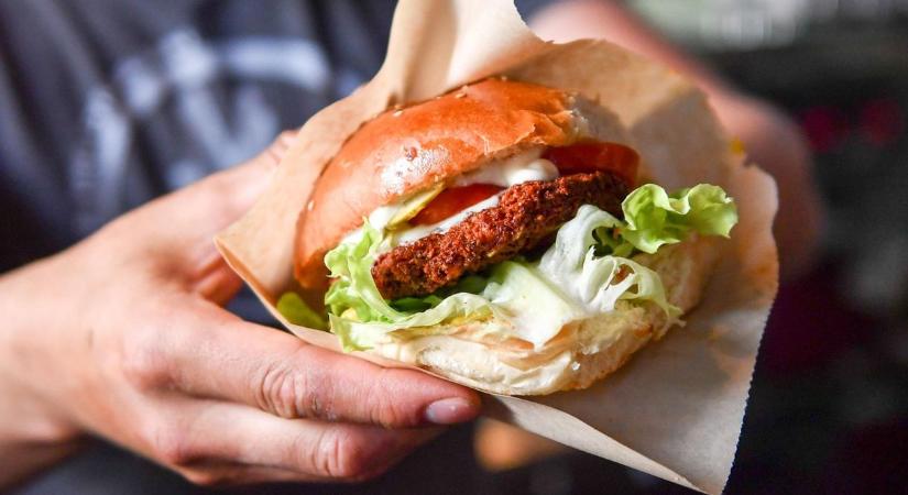 Lehúzza a redőnyt az egyik legrégebbi pesti vegán burgerező