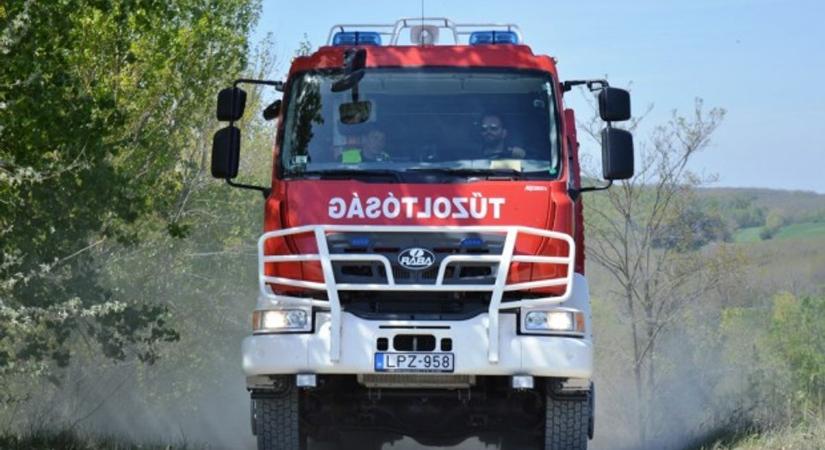 Nagy a baj a Bakonyalján: óriási terület gyulladt ki