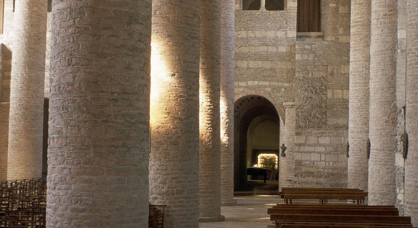 Megpróbálták megmenteni a templomot, egészen bizarr dolgot találtak alatta