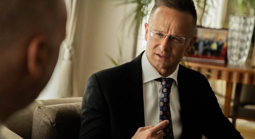 Szijjártó hálás Donald Trumpnak, mert feloldottak a paksi orosz beruházást sújtó szankciókat