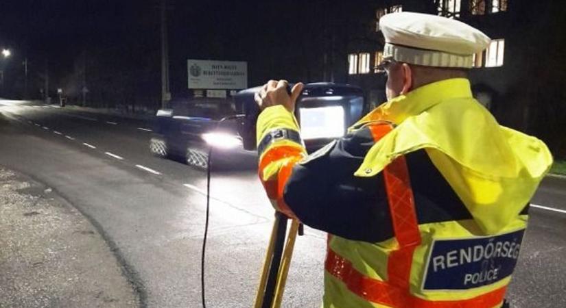 Aki éjjel legény, az jobb, ha tudja, látja-e a traffipax