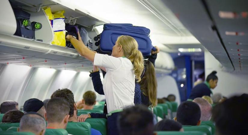 A légiutas-kísérők nem mutathatják, de titokban utálják, ha ezt teszed utasként – ne te legyél a következő bunkó!