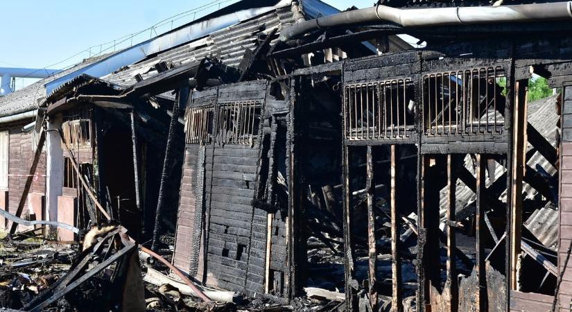 Megsemmisült több generáció második otthona - leégett a legendás épület