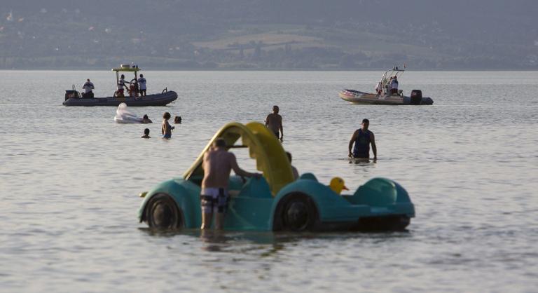 Teljes a készültség a Balatonnál, ezt tegye, ha bajba kerül