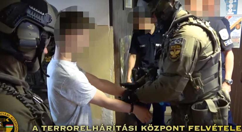 A TikTok oldalán élőben akart gyilkolni a 16 éves érdi fiú, kommandósok fogták el