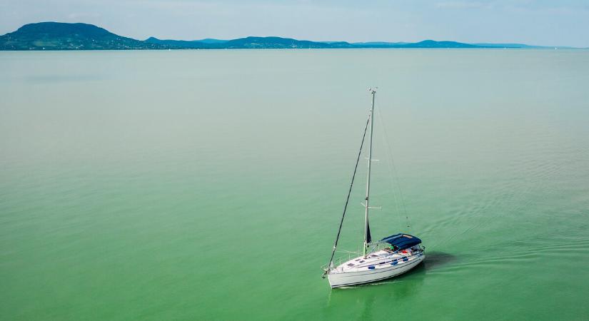 A féltáv is betelt, minden rekordot megdöntve közel 13 ezer nevező a Balaton-átúszáson