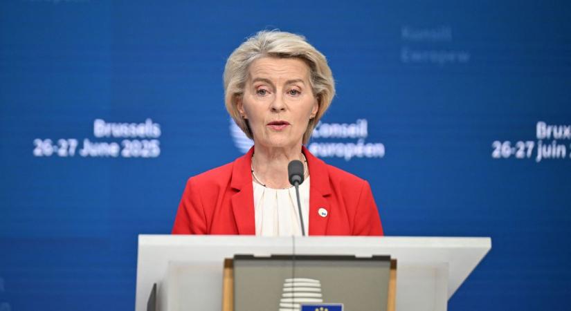 Von der Leyen lemondását követelik EP-képviselők - Inog "Ursula királynő" trónja