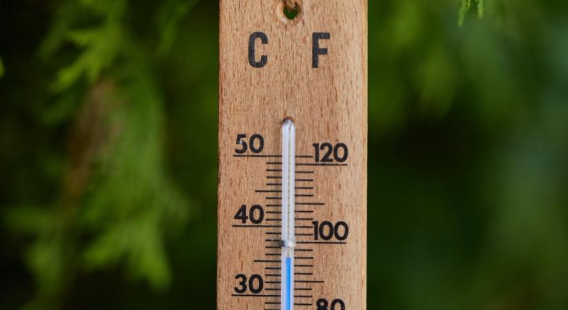 Olyan forró napunk lesz, hogy a figyelmeztetést is kiadták - térképen mutatjuk, hol lesz a legmelegebb