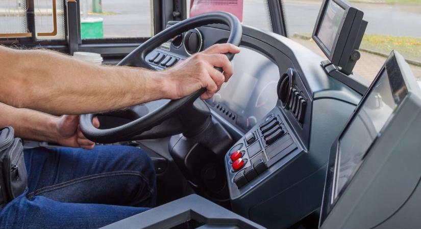 Részegen fuvarozott közel 30 gyereket egy buszsofőr, majd próbálta letagadni