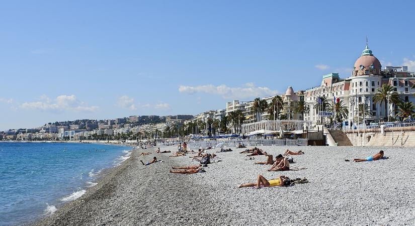 Betiltották a dohányzást a strandokon, jókora bírságot kaphat, aki rágyújt