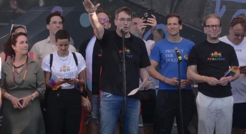 Karácsony pride-os karlendítése még Hollandiában is felkavarta az állóvizet (VIDEÓ)