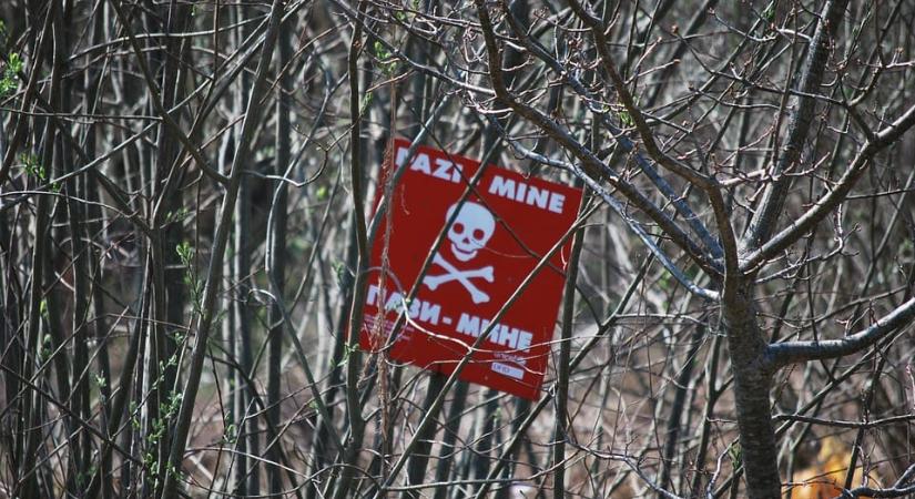 Ukrajna kilépne a taposóaknákat tiltó egyezményből