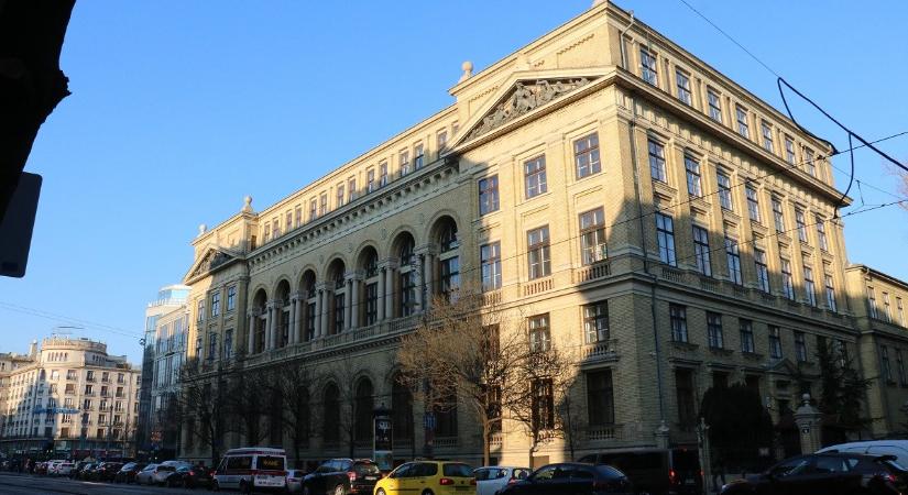 Követelik az ELTE dolgozói a kutatóközpontok elcsatolási folyamatának azonnali felfüggesztését