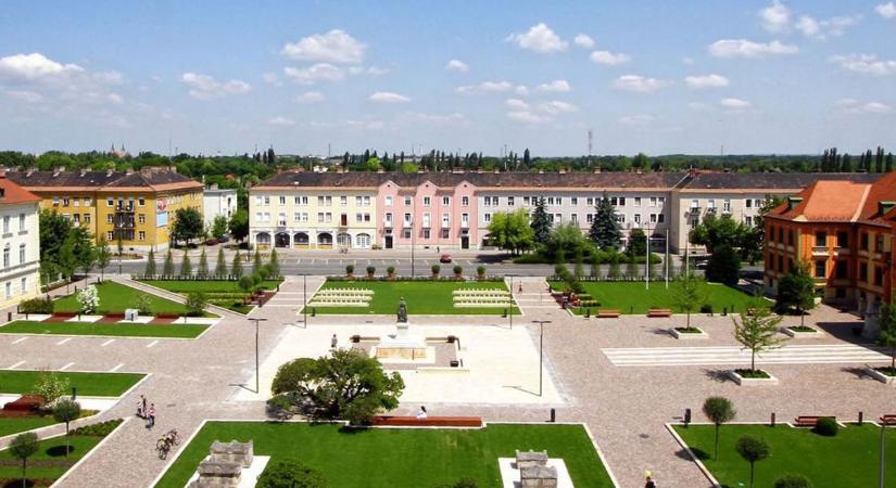 Visszatért Komáromhoz a Víztorony – 80 év után újra a városé a legendás épület