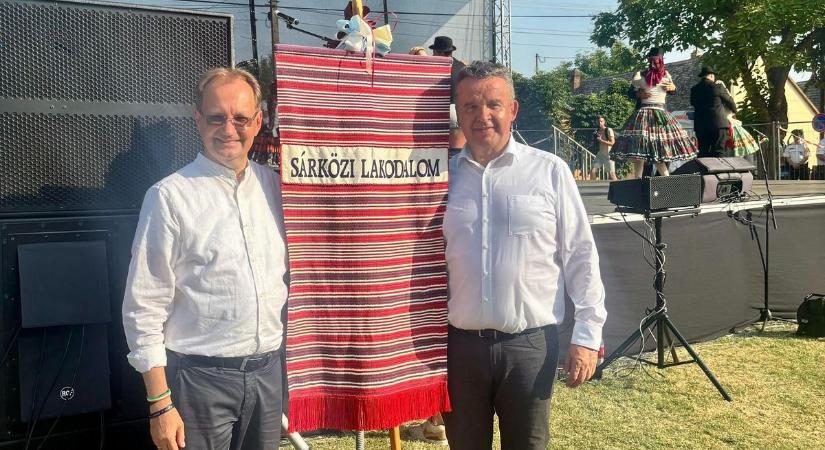 Az országgyűlési képviselő gratulált a Sárközi Lakodalom szervezőinek
