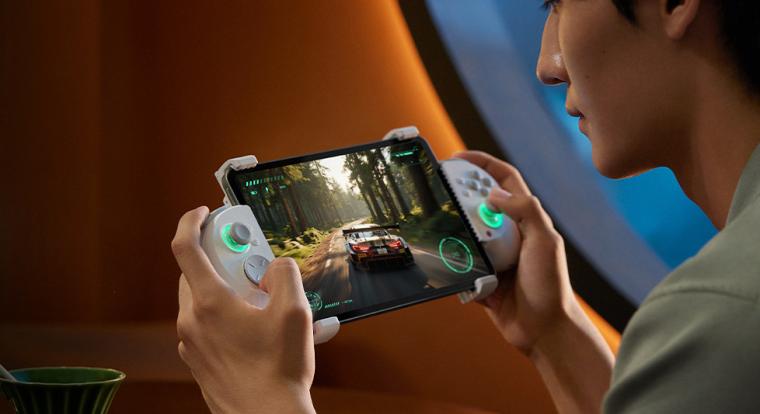 Állítható karokkal és RGB világítással jön a Redmi GamePad