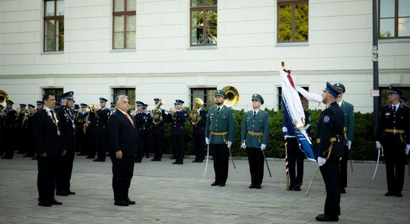 Franciaországban végre megfejtették Orbán Viktor titkát – tíz évet kellett rá várniuk