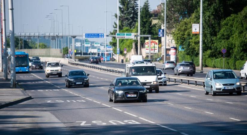Jövő évtől az autó üzembentartója felel azért, hogy mindenki be legyen kötve