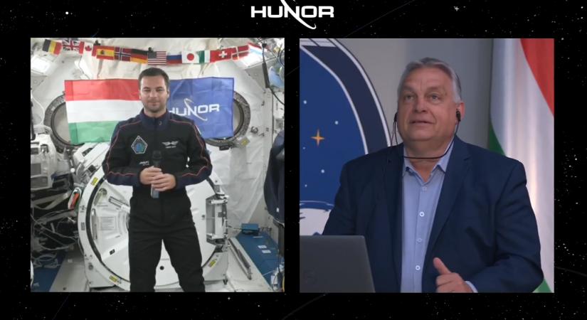 Háborúról és józan észről kérdezte Kapu Tibort az űrállomásra telefonáló Orbán Viktor