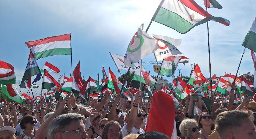 Vizsgálódik a NAIH a Tisza kiszivárgott önkéntes-adatbázisával kapcsolatban