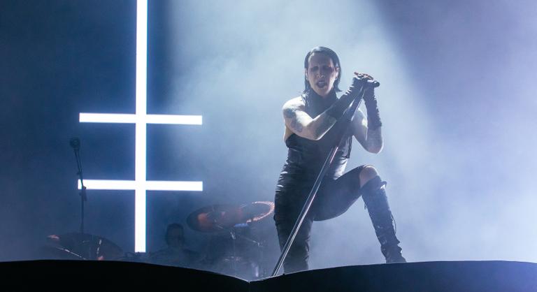 Marilyn Manson kiverte a biztosítékot, törölték a brit turnényitó koncertjét