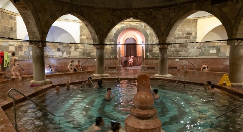 Július 1-től változik a budapesti fürdők nyitvatartása - itt vannak a részletek