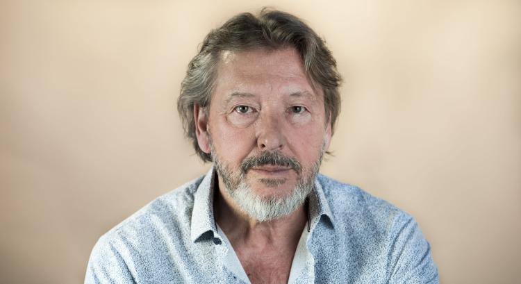 Gálffi László: „Ha már nem tudok állni, akkor ülve, ha nem ülve, akkor fekve, amíg lehet, játszom”
