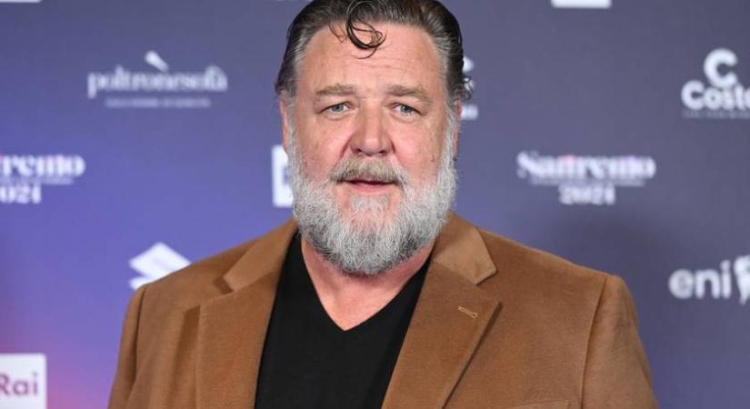 Russell Crowe látványosan lefogyott: előtte-utána fotón a színész
