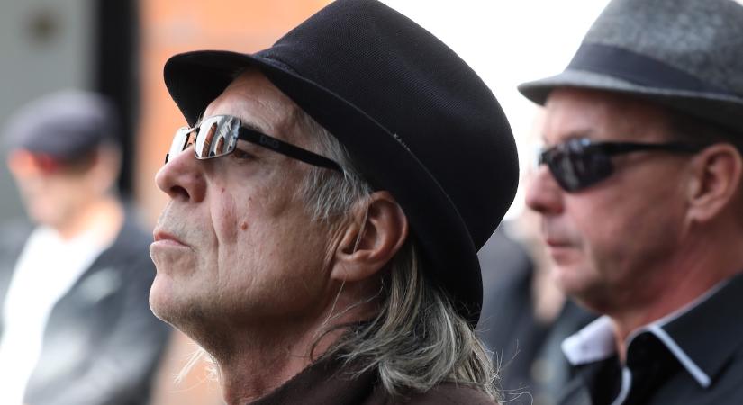Révész Sándor visszavonultan él: “Az éneklés már a múltam”