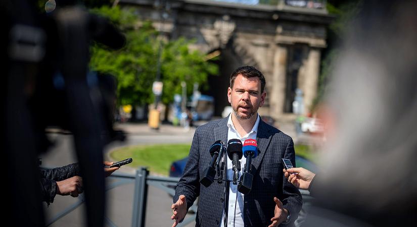 Jöhet az este tízig tartó fővárosi fürdőzés