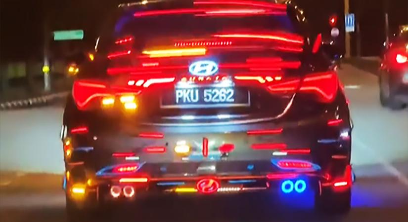 Videóra vették a LED-ek urát, brutális mennyiségű fénysávot pakoltak erre a gépre