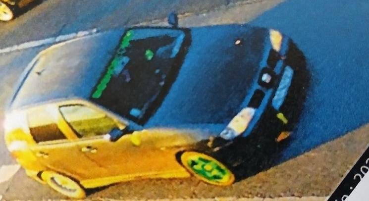 Egy „fuck new cars” feliratú autót keres a rendőrség