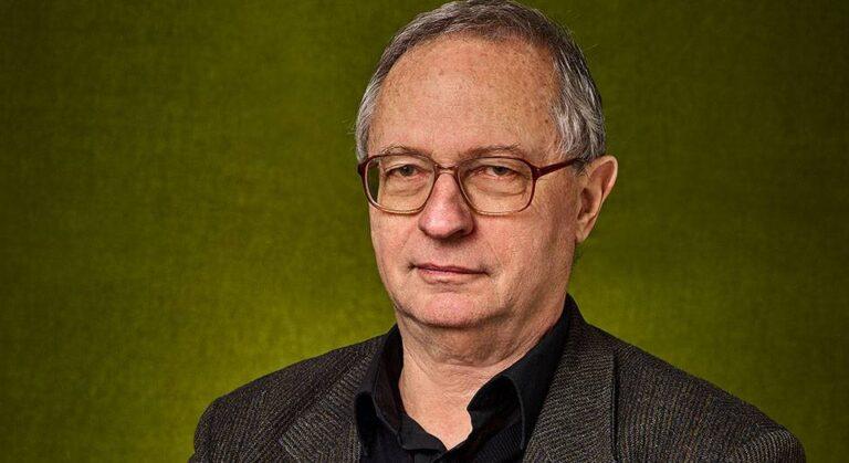 Spiró György: „Lépten-nyomon tapasztalható rettenetes ingerültség, az irigység és a közöny”