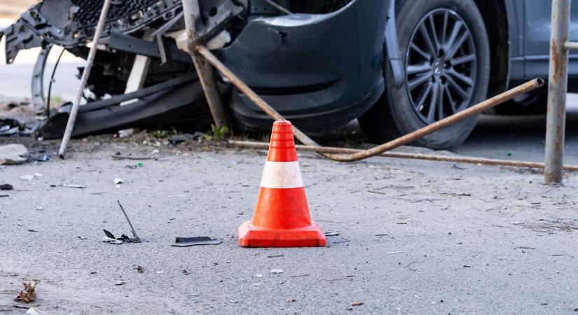 Hármas karambol okoz óriási torlódást a sztrádán