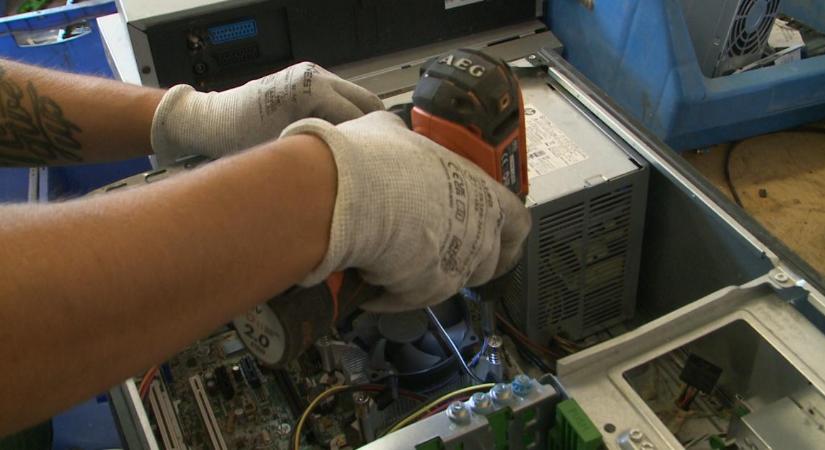 Megjutalmaznak Debrecenben, ha megfelelő helyre adjuk le az elektronikai hulladékot