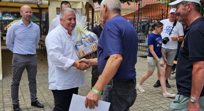 Birkapörkölt, megelőzés és toborzás – rendőrök a karcagi fesztiválon