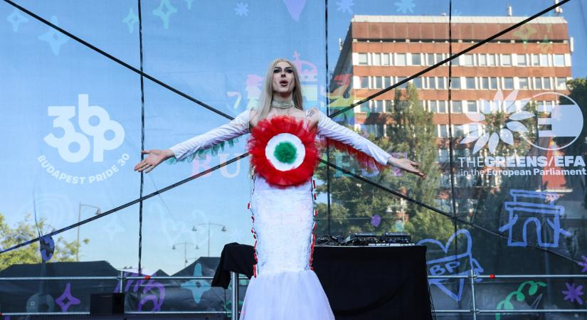 „Van, aki erre büszke. Mi nem kérünk belőle!” – duzzog Orbán a Pride-on fellépő drag queen műsora miatt