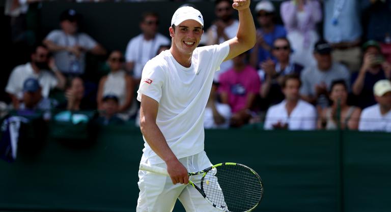 Folytatódik a wimbledoni csoda: továbbjutott a világranglistán 700-on kívüli teniszező