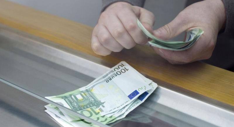 Kedvezőbb feltételek a közszféra dolgozóinak Szlovákiában: új kollektív szerződések lépnek hatályba július 1-jétől