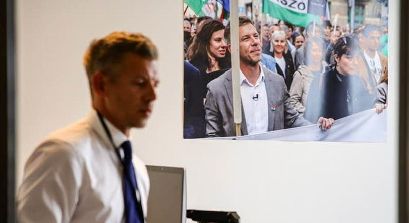 Vizsgálat indult a Tisza Párt nagy adatszivárgási ügyében