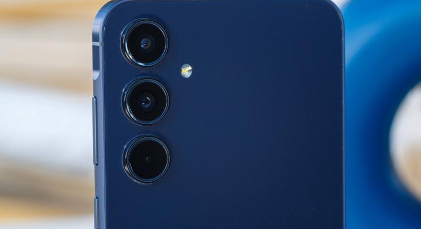 Már készül az Android 16 frissítés a Samsung Galaxy A55-re