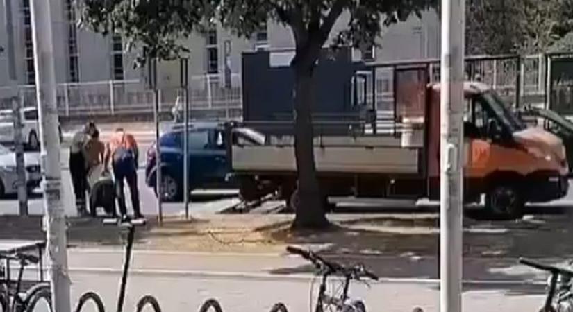 A hatalom mindent elszállíttat, amivel útblokádot lehet csinálni (fotóvideó)