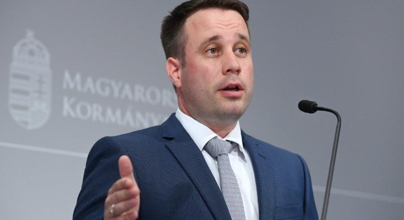 „Mindent be kell vetni Magyarország megtörésére” – kőkemény választ adott a Fidesz EP képviselője