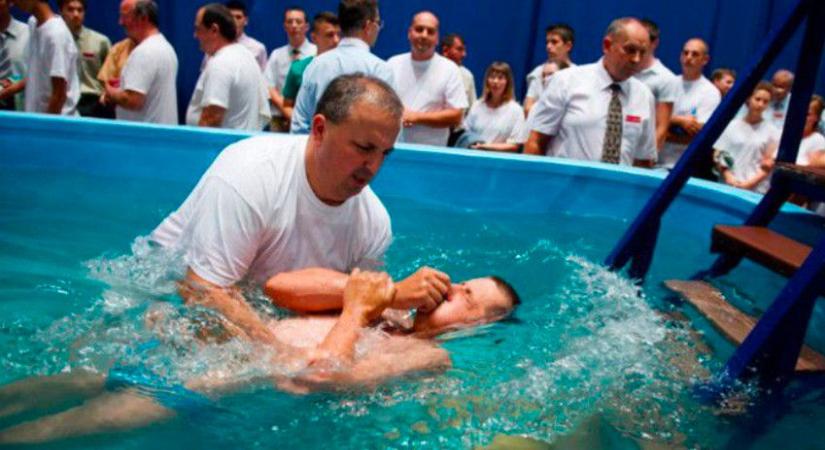 A Jehova Tanúi ezrével jönnek Debrecenbe