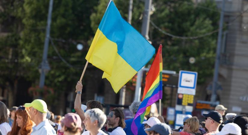 A Tisza segítségével úszták meg Karácsonyék, hogy vitában kelljen megvédeniük a Pride-ot