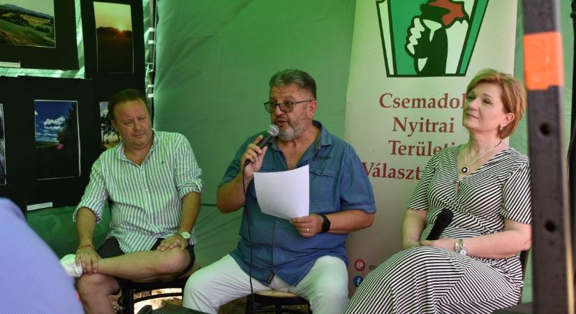 Erős kritikák a Csemadok működéséről a két elnökjelölt vitájában