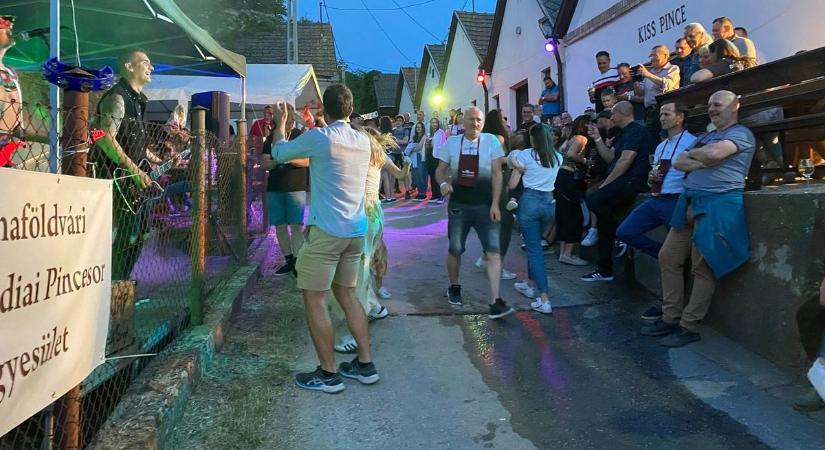 Telt házas pincefesztivál lett a Borrock Séta – nem véletlenül (képgalériával)