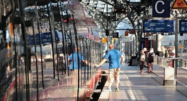 Így utazhatsz az Adriára 2025 nyarán – Menetrend és indulási napok az Adria InterCity járatra
